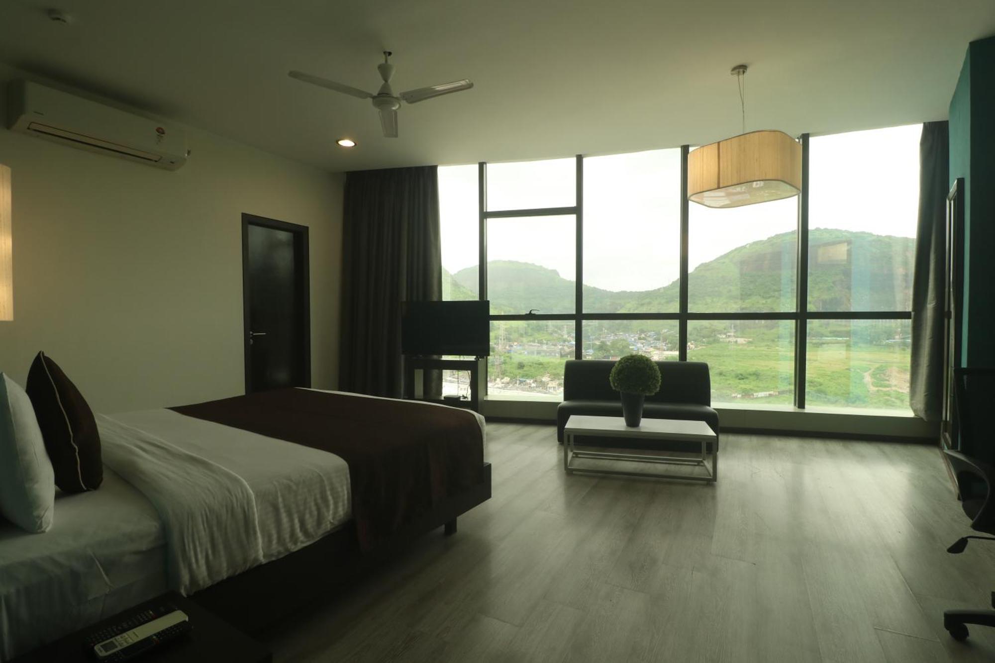 Hotel Mumbai House Airoli, Navi Mumbai Kültér fotó